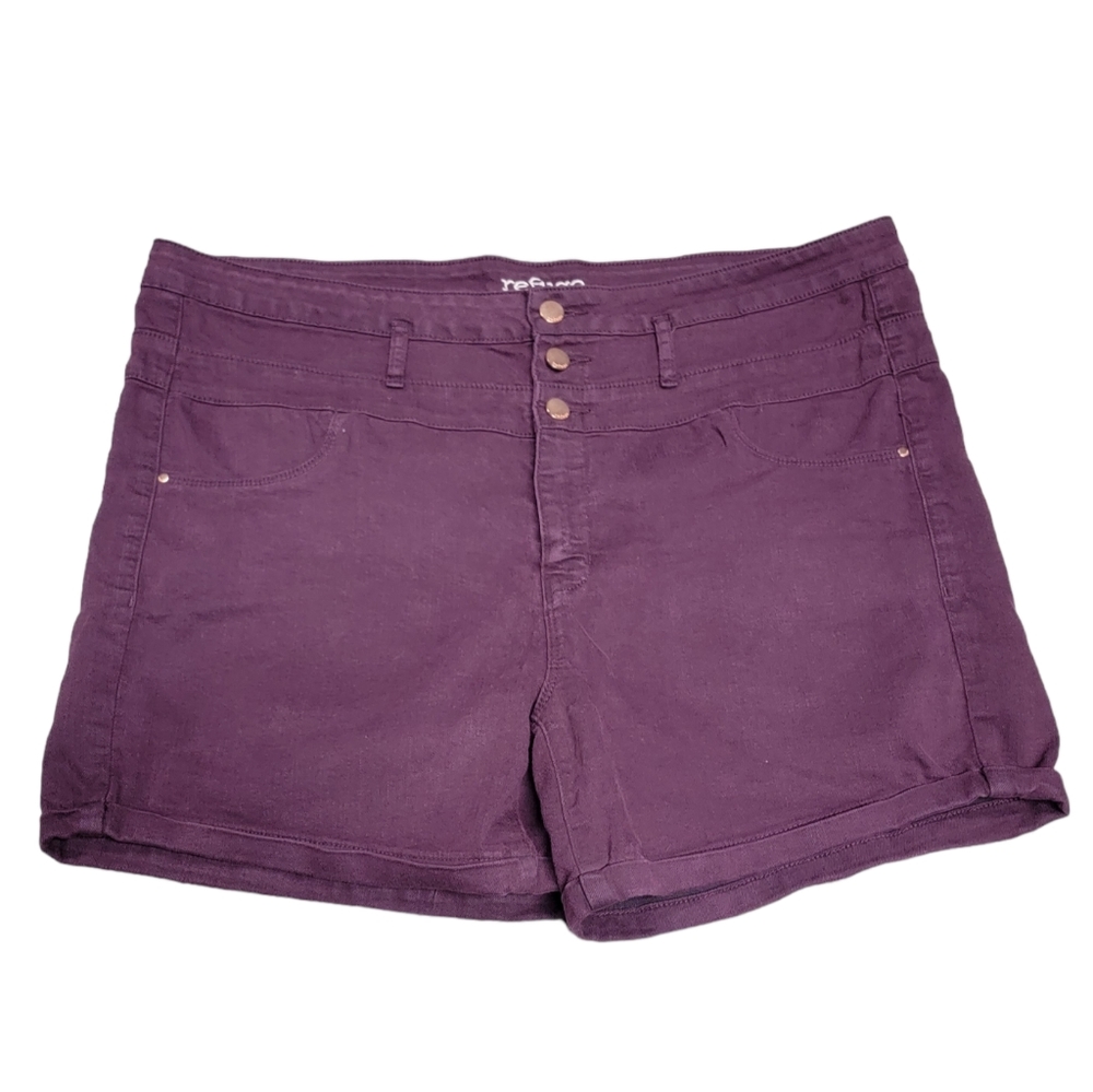 Refuge Women's Burgundy High Waisted Stretch Shorts Size 20